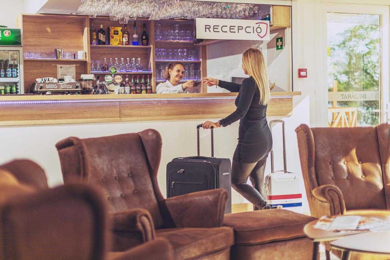 Hotel Mártoni Csárda és Fogadó Szigetszentmárton Exterior foto
